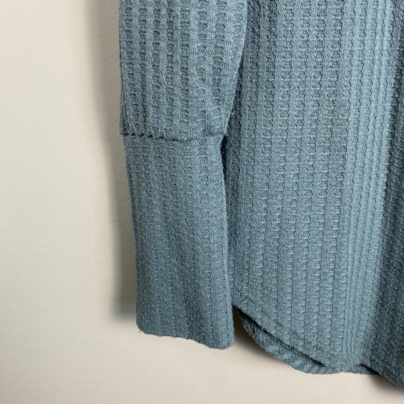 CHASER Women's Grayish-Green Thermal Waffle Knit Button Cuff LS Shirt Medium - Picture 3 of 12